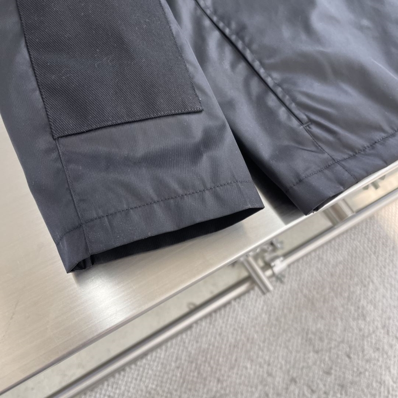 Pra*a outwear